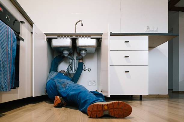 Professional Pipe Repair technician working in Brooklyn, OH